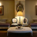 Apart-hotel Arc De Triomphe 4*