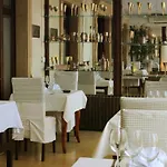 Aparthotel Arc De Triomphe 4*