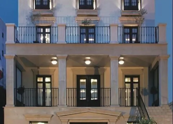 Arc De Triomphe 4* Бухарест