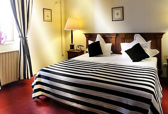 Arc De Triomphe 4*
