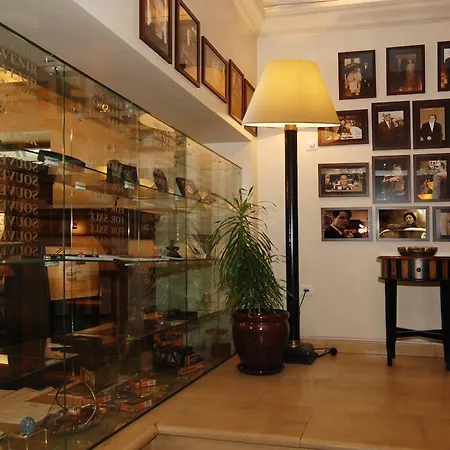 Arc De Triomphe מלון דירות