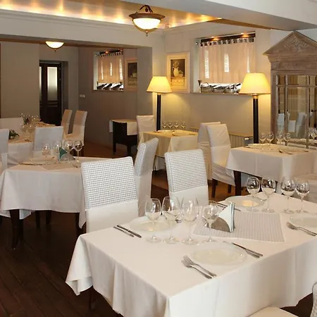 Arc De Triomphe מלון דירות