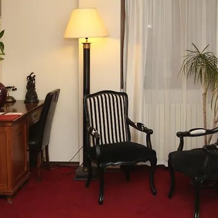 Arc De Triomphe 아파트호텔 4*