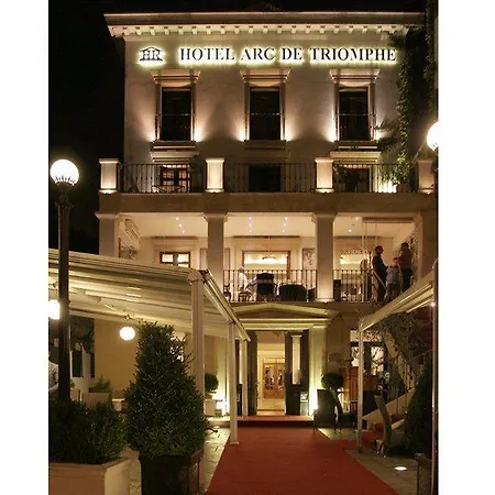 Arc De Triomphe בוקרשט