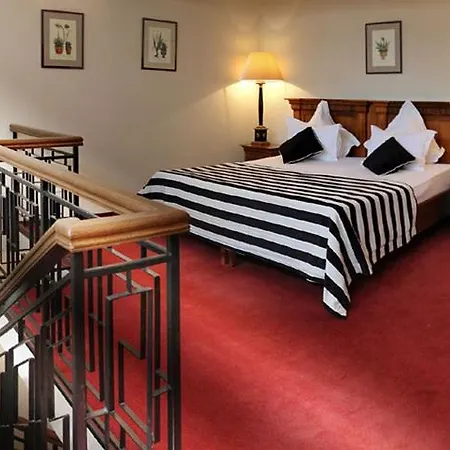 Arc De Triomphe מלון דירות בוקרשט