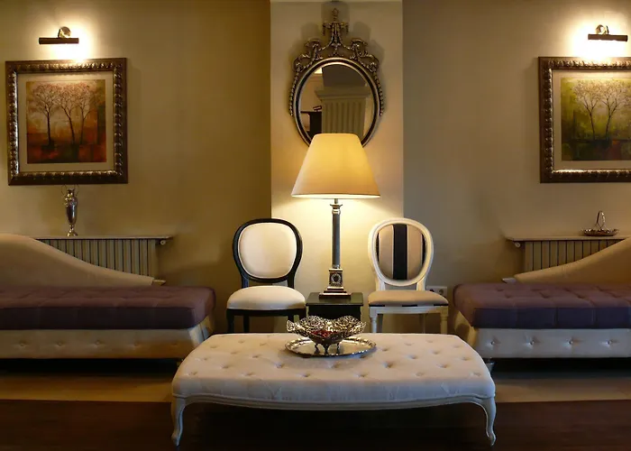 Apartahotel Arc De Triomphe 4*