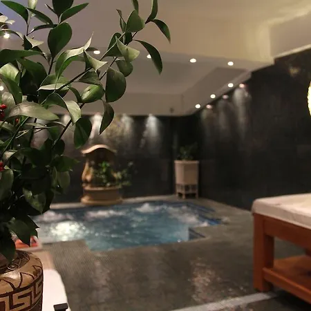 Aparthotel Arc De Triomphe 4*