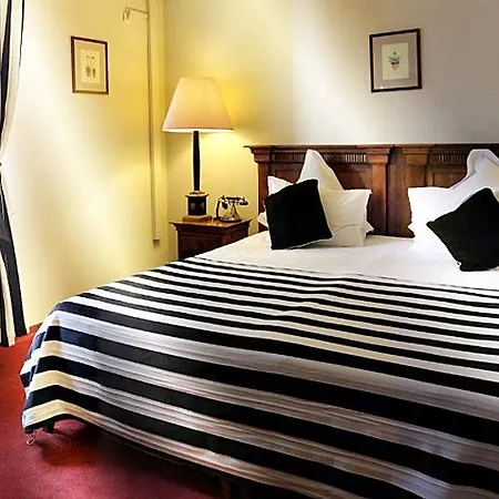 Arc De Triomphe 4*