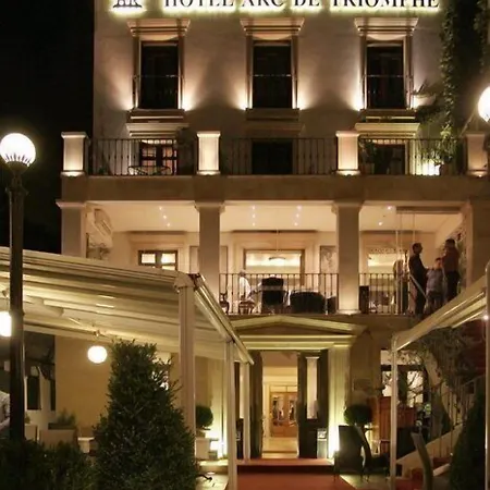 Arc De Triomphe 公寓式酒店