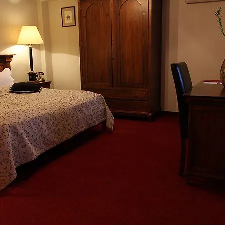 Arc De Triomphe 公寓式酒店