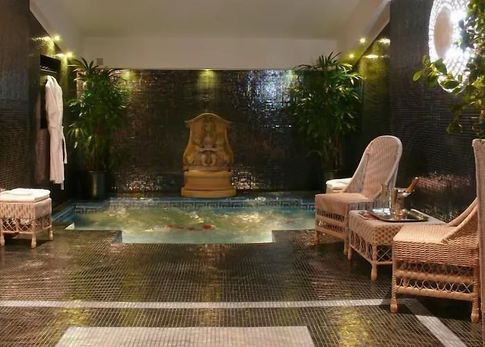 Aparthotel Arc De Triomphe 4*